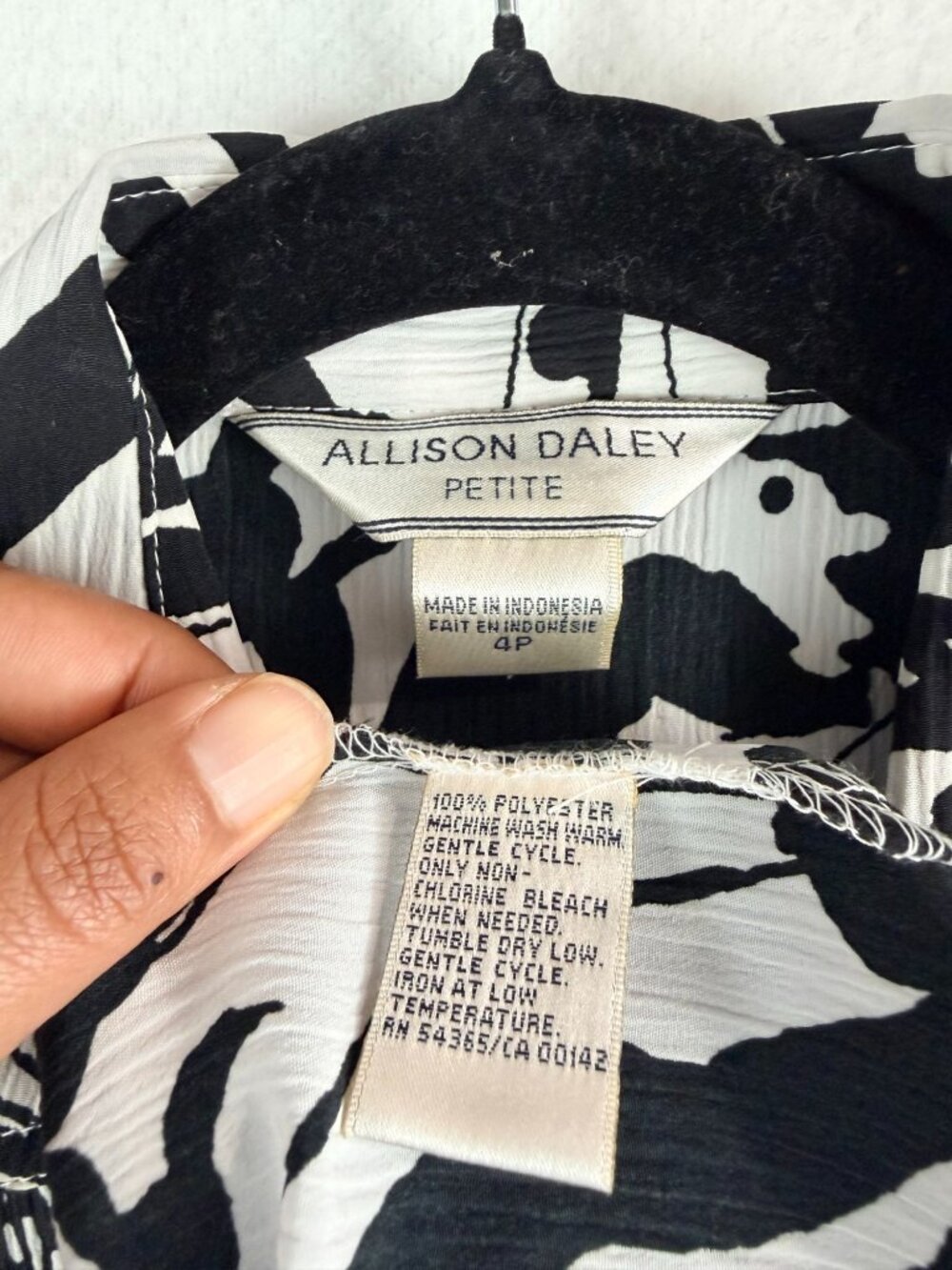 Allison Daley Womens Petite Floral Button-Up Shirt 4P Black & White Short Sleeve - Picture 3 of 14